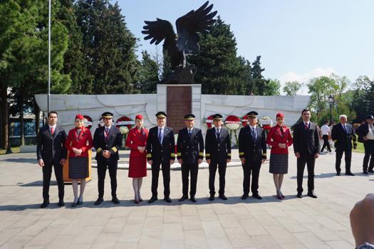 Hava şehitleri Edirnekapı'da anıldı