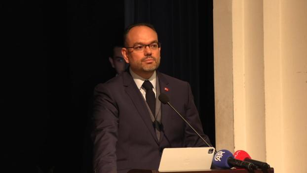 İletişim Başkan Yardımcısı Şahin: Sanal medyanın aşırı kullanımı riskleri beraberinde getiriyor