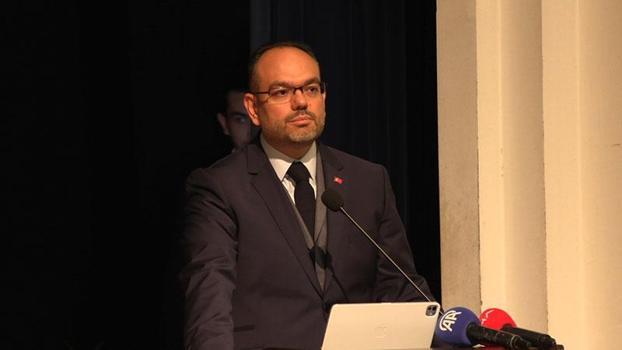 İletişim Başkan Yardımcısı Şahin: Sanal medyanın aşırı kullanımı riskleri beraberinde getiriyor