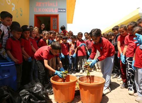 Mardin’de öğrencilere uygulamalı kompost eğitimi verildi