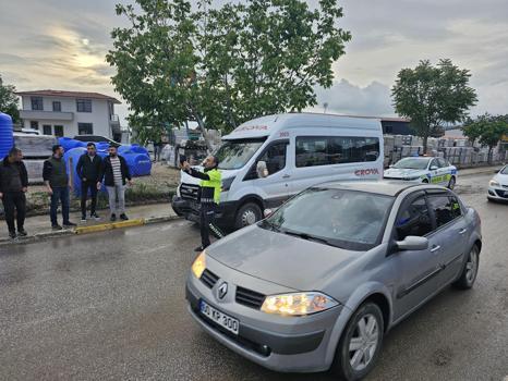 Tokat'ta 2 minibüs çarpıştı: 11 yaralı