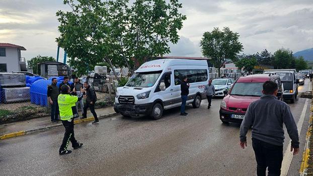 Tokat'ta 2 minibüs çarpıştı: 11 yaralı