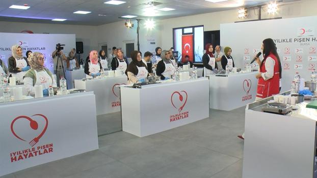 Türk Kızılay'ın 'İyilikle Pişen Hayatlar' atölyesi, bu kez Bursa'da düzenleniyor