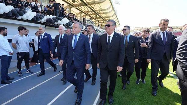Bakan Osman Aşkın Bak: Beşiktaş’ın Türk sporuna çok kıymetli hizmetleri var