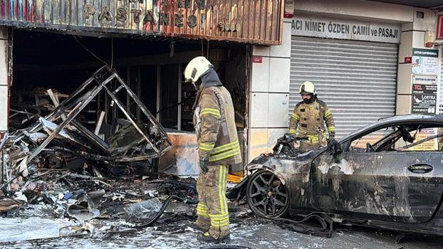 Şişli’de otomobil iş yerine girdi, yangın çıktı: 2 yaralı
