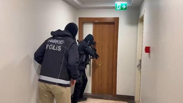 'Kırmızı bülten' ile aranan uluslararası suç örgütü liderinin kardeşi İstanbul'da yakalandı