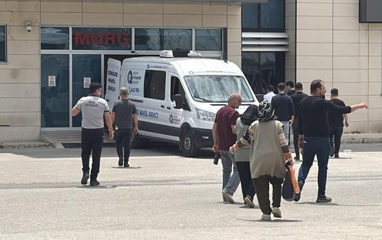 Trafikte yol verme kavgası: 3 ölü (2)