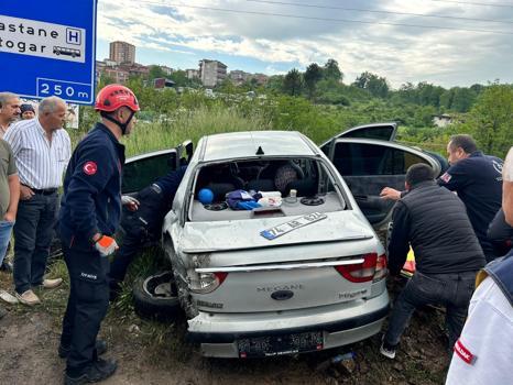 TIR, otomobille çarpıştıktan sonra devrildi: 6 yaralı