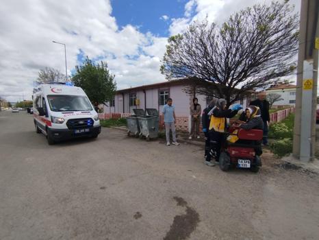 Şarkışla'da otomobil ile üç tekerli elektrikli motosiklet çarpıştı: 1 yaralı