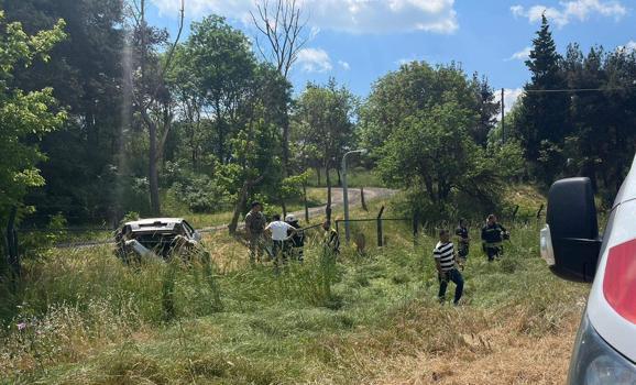 Çorlu'da kontrolden çıkan otomobil askeri bölgeye girdi