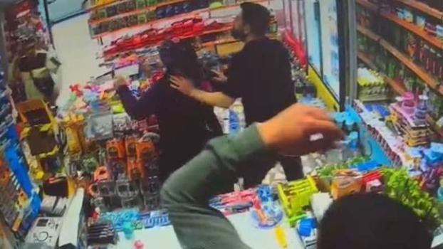 Sultangazi'de markete saldıran engelli bireyi annesi durduramadı