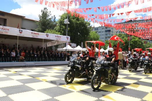 Diyarbakır’da 19 Mayıs coşkuyla kutlandı