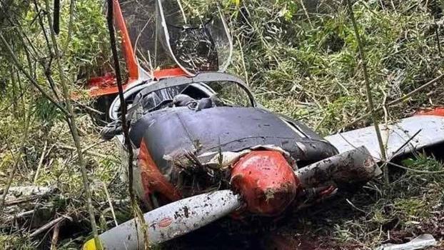 Filipinler'de askeri eğitim uçağı düştü: 2 yaralı
