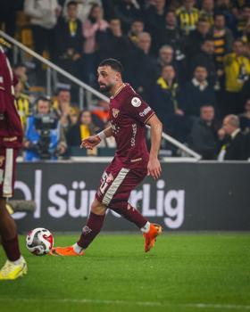 Göztepe, Efkan'la 1 yıl daha devam