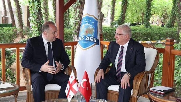 Bakan Güler, Gürcistanlı mevkidaşı Chikovani ile görüştü