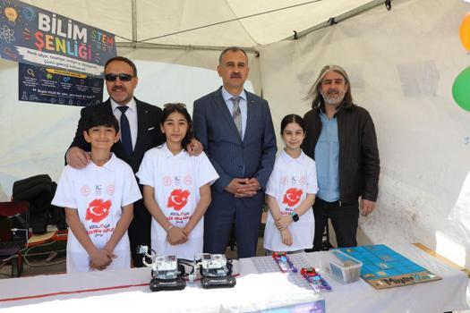 Ağrı’da ‘Bilim Dolu Günler Bilim Şenliği’ başladı
