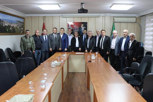 Karadeniz'de çay toplama ücretleri belirlendi