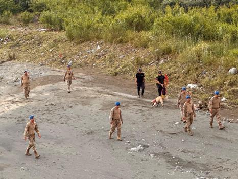 Hatay'da Asi Nehri taştı, sağanakta köprü ve yollar ile bir ev çöktü; 3 ölü, 3 yaralı, 1 kayıp (6)