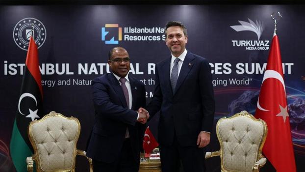 Bakan Alparslan Bayraktar, Libya Petrol ve Gaz Bakanı Abdülsadık ile görüştü