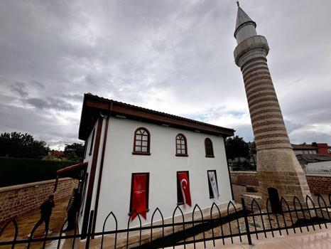 Edirne'de restore edilen tarihi mescit, cami olarak ibadete açıldı