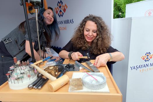 Kırklareli’de kültür mirası taşıyıcıları, festivalde vatandaşlarla buluştu
