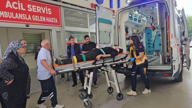 Adana'da iki otomobil çarpıştı: 1’i bebek 7 yaralı