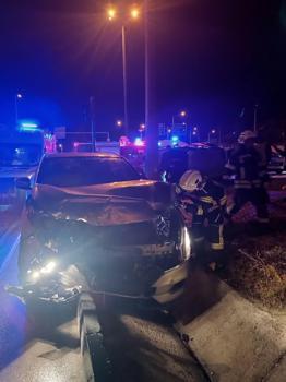 Otomobiller çarpıştı: 1 ölü, 5 yaralı