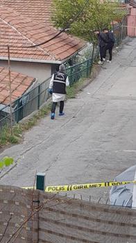 Sarıyer’de evini boyarken bahçede kalaşnikof ve el bombaları buldu