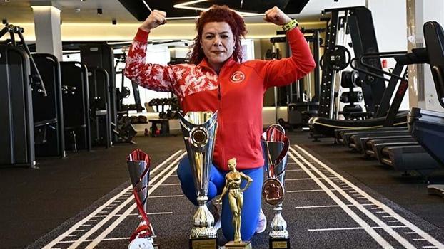Almanya'dan dünya şampiyonluğuyla dönen Sevilay Akseller: Ülkemi yurt dışında başarıyla temsil ettiğim için kendimle gurur duyuyorum