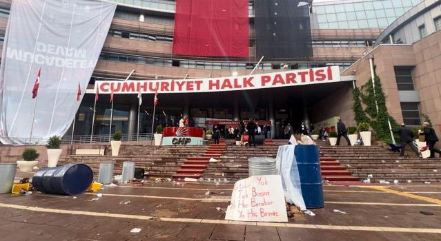 CHP Genel Merkezi'nde tahliye gerginliği (11)