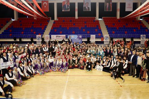 Niğde'de Halk Oyunları yarışması