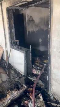 Aydın'a binada çıkan yangın, bitişikteki iki binaya daha sıçradı (2)