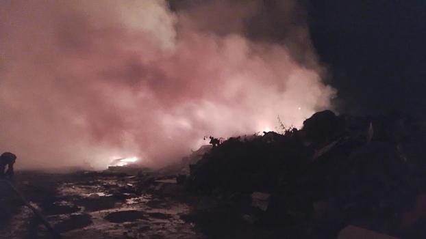 Silivri'de hurdaların depolandığı alanda çıkan yangın söndürüldü