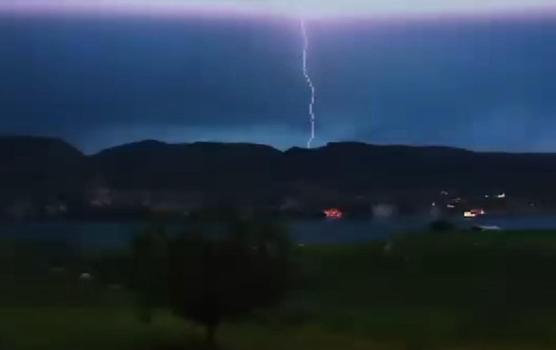 Hasankeyf’te şimşekler geceyi aydınlattı