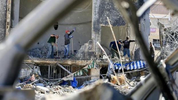 İsrail, Lübnan'ın Nebatiye kentinde yaşayanlardan evlerini terk etmelerini istedi