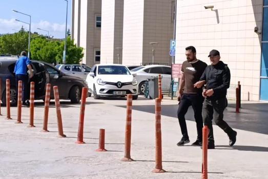 Eski eşinin evine benzin dolu şişe atıp yangın çıkaran şüpheli yakalandı