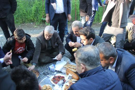 Bingöl’de 500 yıllık ‘divan’ geleneğini, Kurban Bayramı’nda da yaşattılar