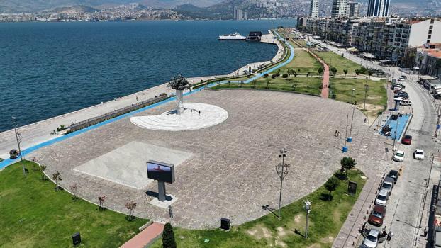 İzmir’de Kordon boş kaldı