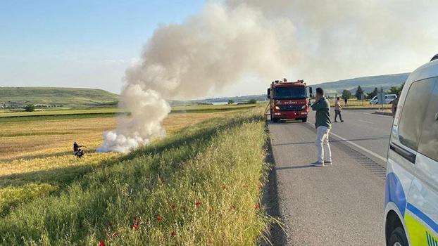 Kilis'te otomobil tarlaya savruldu: 6 yaralı