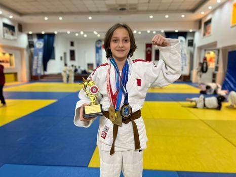 Küçük judocu Melisa'dan, 1 ayda 5 altın madalya