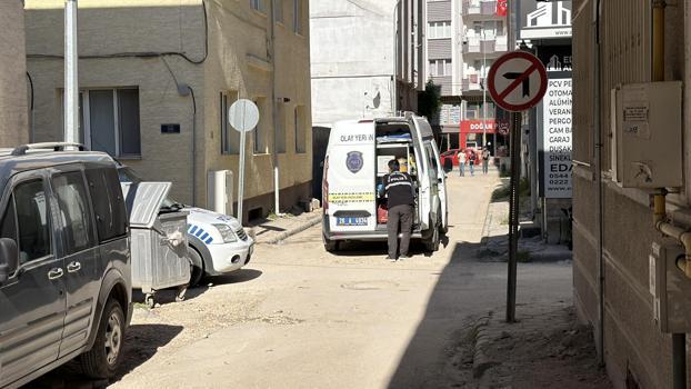 Evde ölü bulundu
