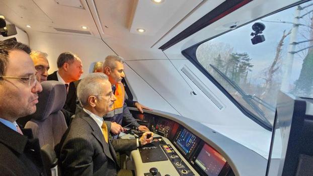 Milli elektrikli hızlı tren saatte 240 kilometreye ulaştı