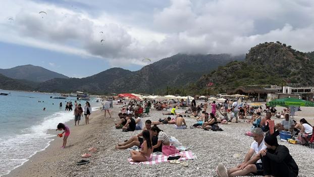 Ölüdeniz’de bayram yoğunluğu