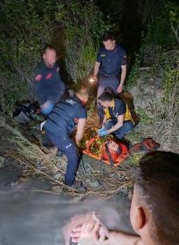 Yamaç paraşütüyle düştüğü dere yatağından 5 saat sonra kurtarıldı