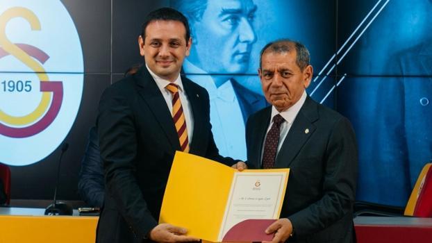 Galatasaray'da başkan Dursun Özbek ve kurulları mazbatalarını aldı