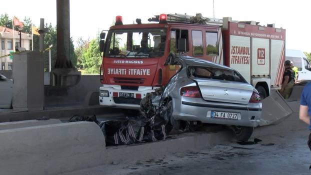 Tuzla’da gişelerde beton bariyere çarpan otomobilin sürücüsü öldü