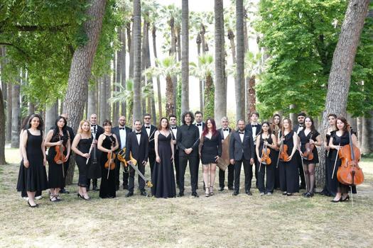 İzmir'e iki yeni orkestra