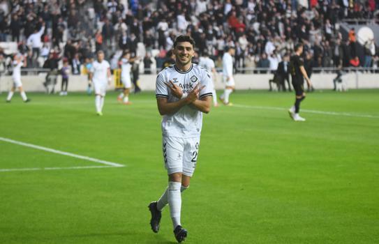 Altay'da Mehmet Nur profesyonel yapılacak
