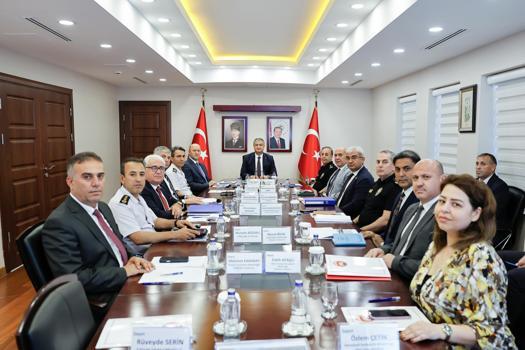 Adana'da kamu yatırımları değerlendirildi