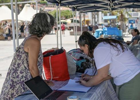 Kuşadası'nda kullanılmayan eşyalar 'Takas Dükkanı' ile yeni sahipleriyle buluştu